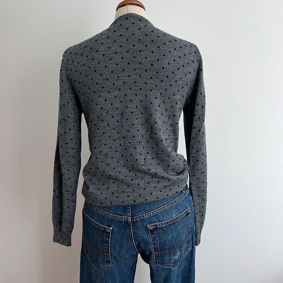 Martinique - Grey Wool V-Neck Long Sleeve Knit - Picture 7 of 11